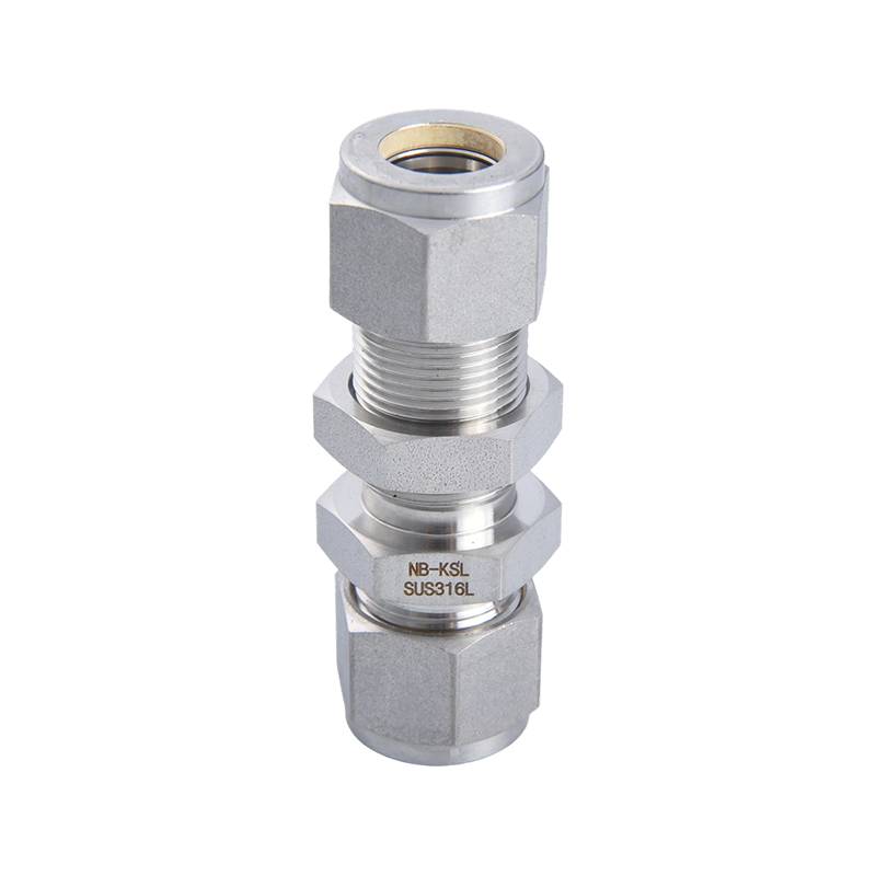Gerader Steckverbinder aus Edelstahl 316L mit Kompressionsverschraubung und Durchgangsplatte